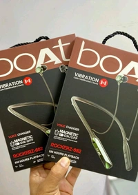 Boat Rockerz 682 Magnetic On Off Voice Changer Vibration Nackband 550 Hours