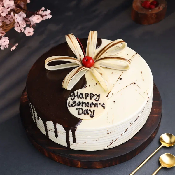 Ladies Special Choco Vanilla Cake - 500 Gm
