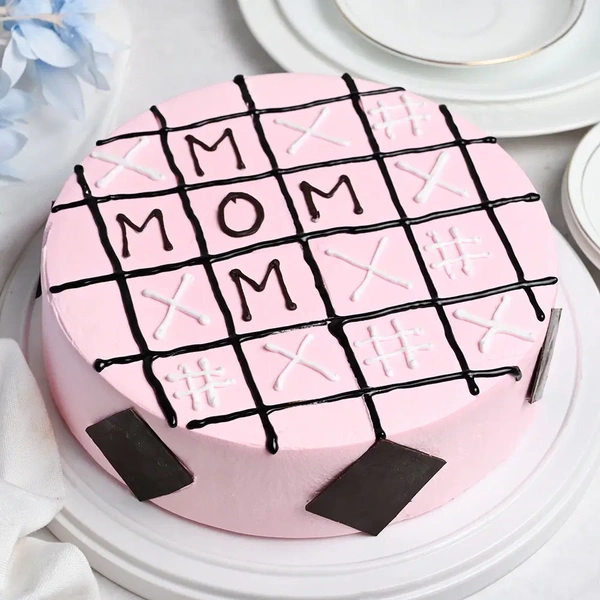 Strawberry Tic Tac Toe Cake - 500 Gm