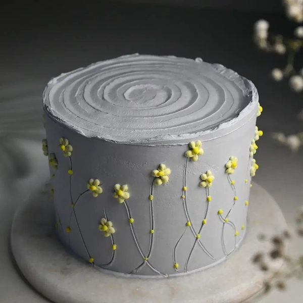 Delicate Flower Adorned Cake - 2 Kg