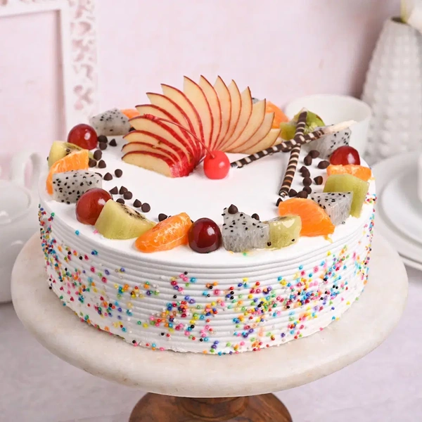 Fruits & Sprinkles Vanilla Cake - 500 Gm
