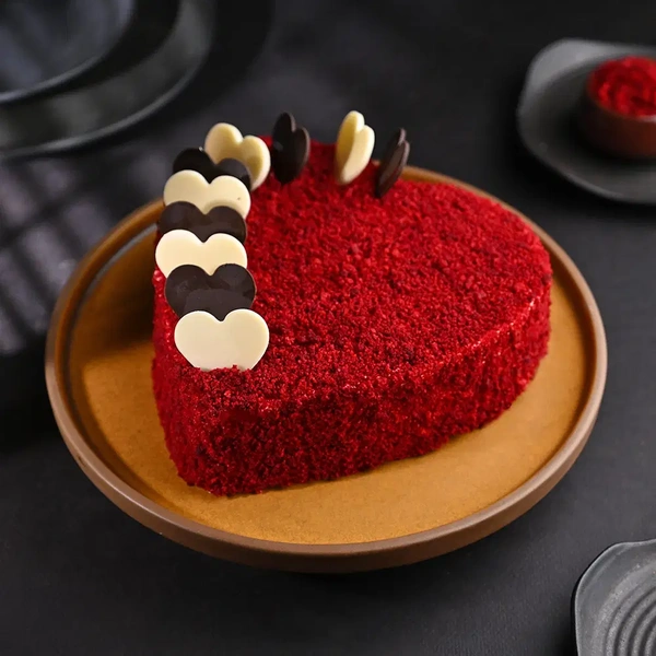 Red Velvet Heart Shape Cake - 1.5 Kg