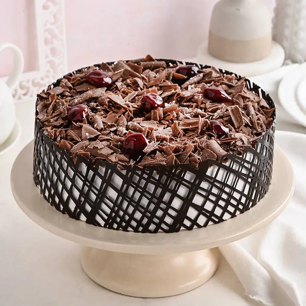 Cherry Chocolate Black Forest Cake - 1.5 Kg