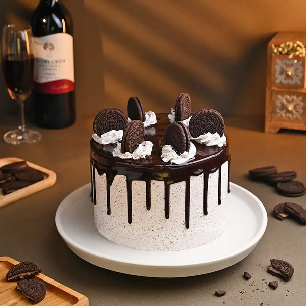Oreo Chocolate Cake - 500 Gm