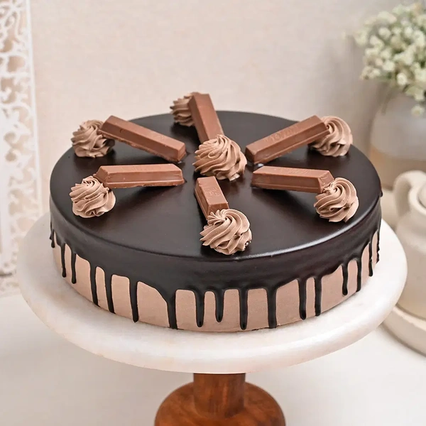 KitKat Crunch Chocolate Cake - 1.5 Kg