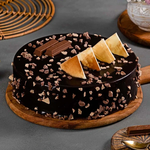 KitKat Chocolate Truffle Cake - 1.5 Kg