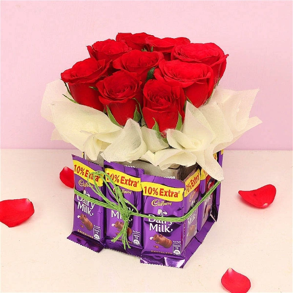 10 Red Roses With Chocolates