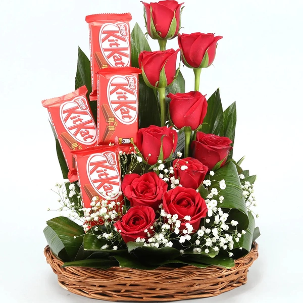 10 Red Roses With Chocolates