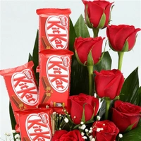 10 Red Roses With Chocolates