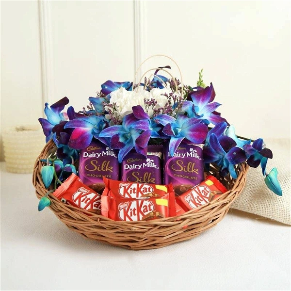 Mix Flowers With Chocolates