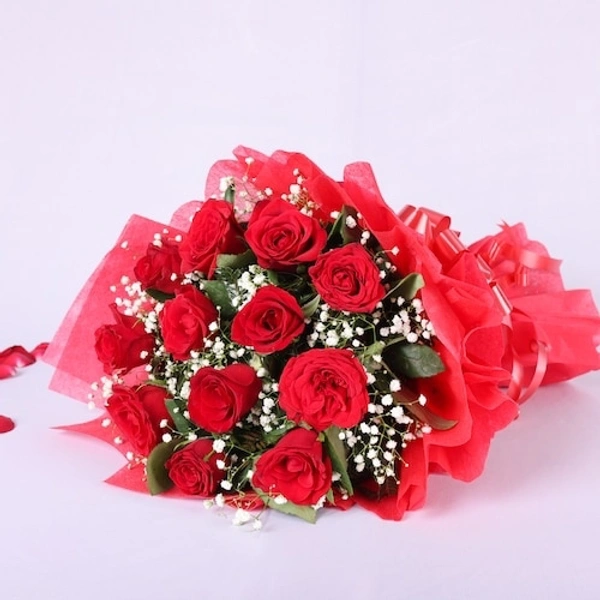 12 Red Roses Bouquet