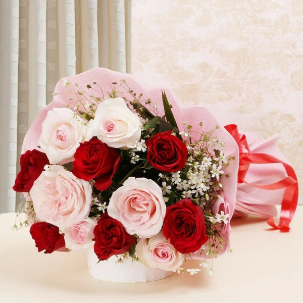 12 Mix Roses Bouquet