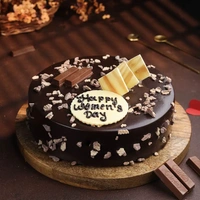 Kitkat Cake For Lovely Ladies - 500 Gm
