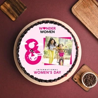 Wonder Woman Photo Cake - 500 Gm