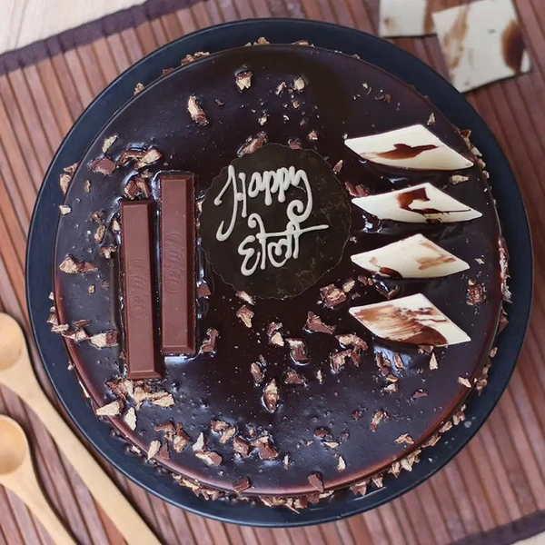Succulent Kitkat Holi Cake - 1 Kg