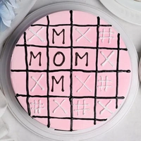 Strawberry Tic Tac Toe Cake - 500 Gm