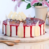 Blueberry Delight Drip Cake - 2 Kg