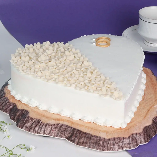 Engagement Rings Heart Shape Vanilla Cake - 500 Gm