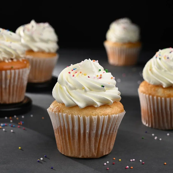 Funfetti Vanilla Cupcake - 4 Pcs