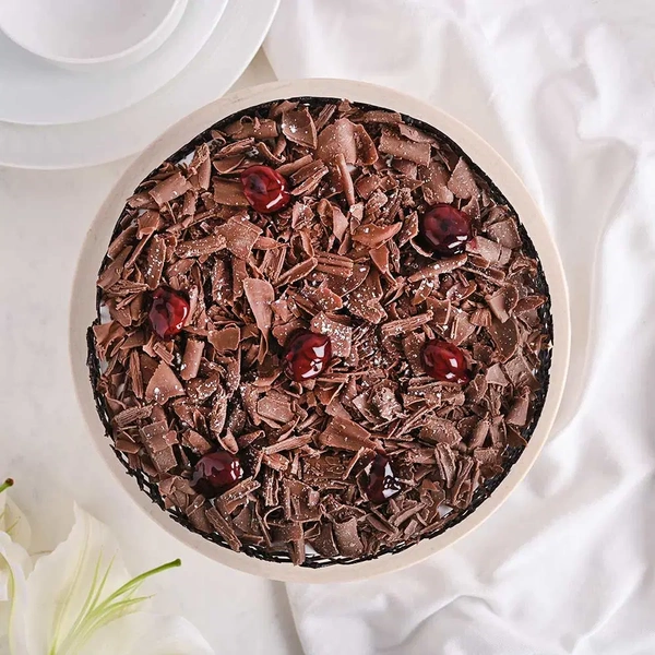 Cherry Chocolate Black Forest Cake - 1.5 Kg