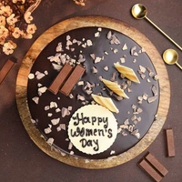 Kitkat Cake For Lovely Ladies - 500 Gm