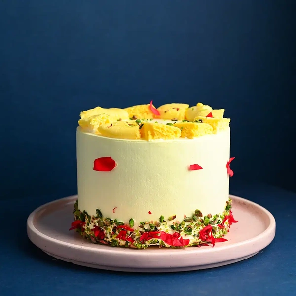 Rose Petals N Pistachio Rasmalai Cake - 500 Gm