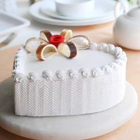 Heart Shape Vanilla Cake - 500 Gm