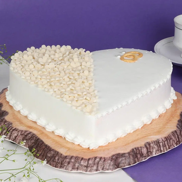 Engagement Rings Heart Shape Vanilla Cake - 500 Gm