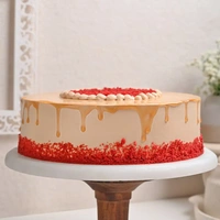 Red Velvet Coffee Drip Cream Cake - 500 Gm