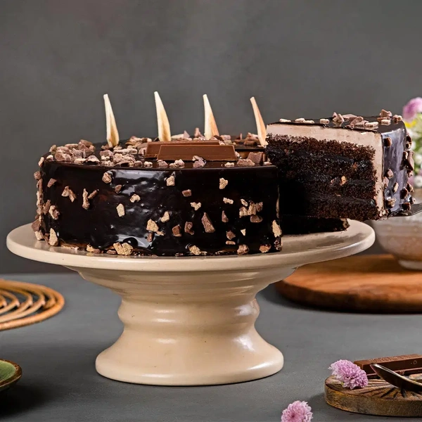 Kitkat Chocolate Truffle Cake - 1 Kg