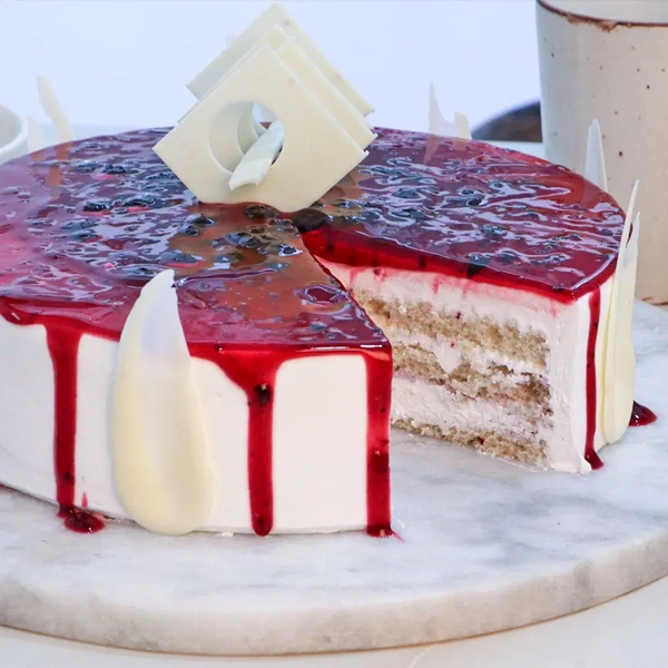 Blueberry Delight Drip Cake - 2 Kg