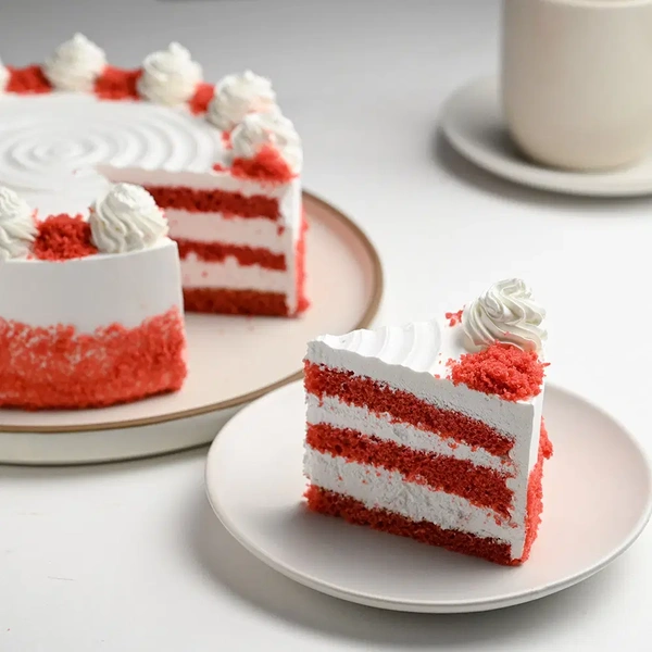 Red Velvet Elegance Cake - 500 Gm