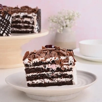 Cherry Chocolate Black Forest Cake - 1.5 Kg