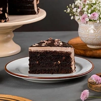 KitKat Chocolate Truffle Cake - 1.5 Kg