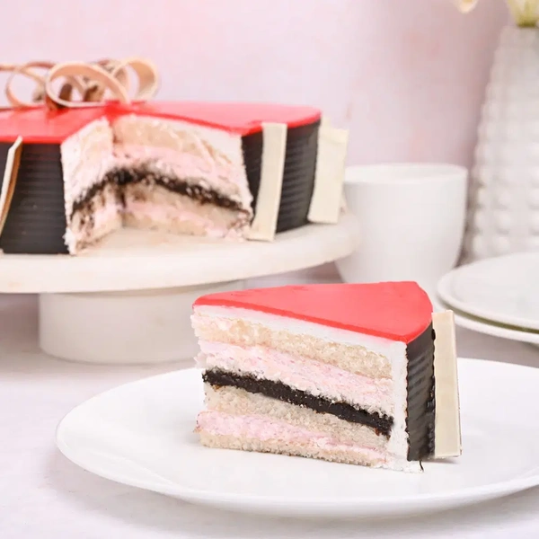 Strawberry Glaze Cake - 500 Gm