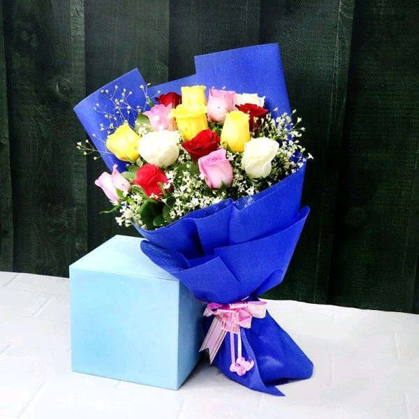 15 Mix Roses Bouquet