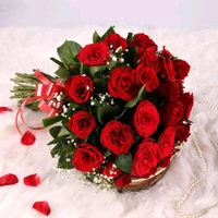 30 Red Roses With Red Velvet Cake