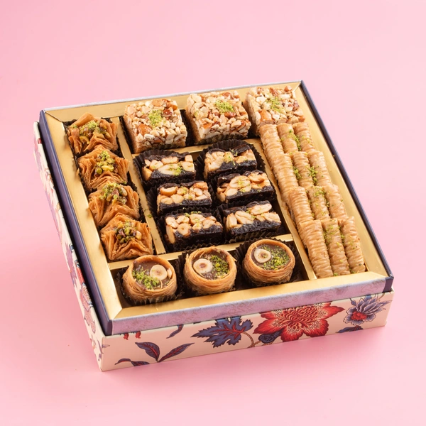 Regalia - Assorted Baklava Box - 580 Gm