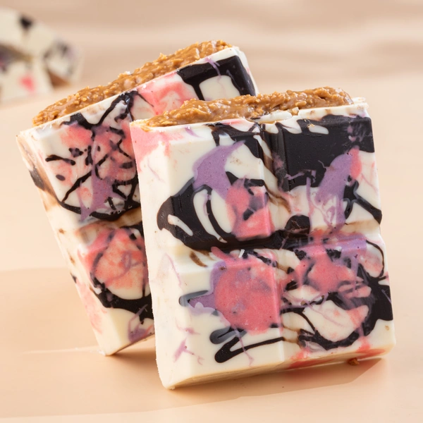 White Choco Peanut Kunafa Bar - 250 Gm