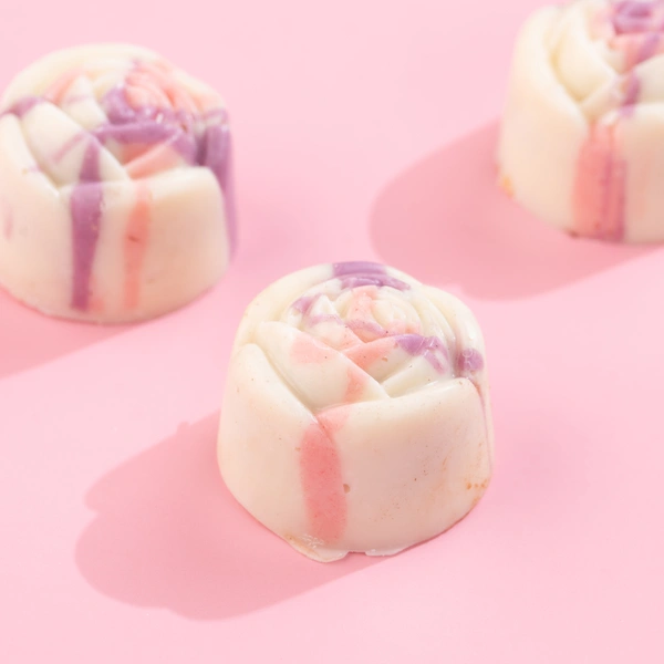 White Chocolate Cashew Rose - 250 Gm