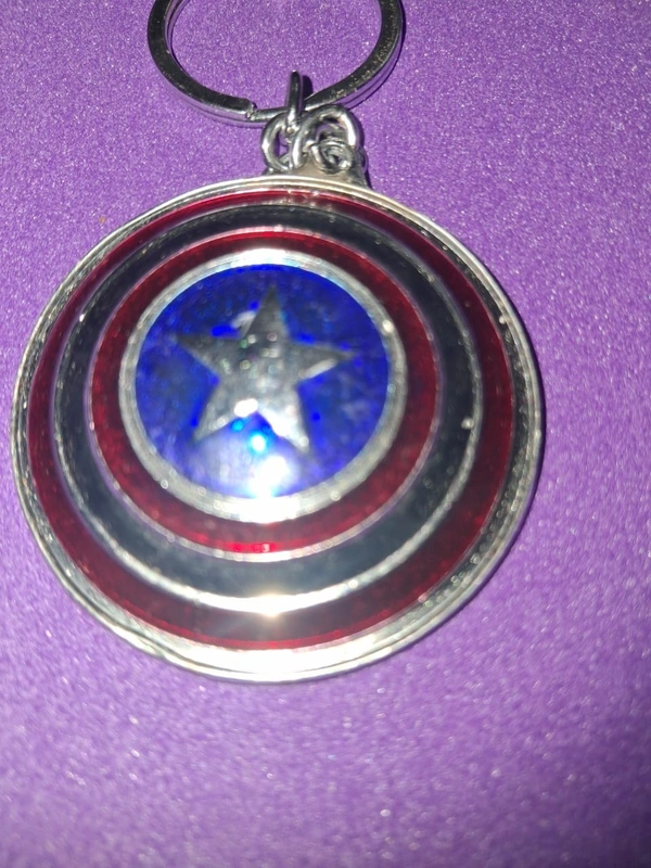 Captain America Shield keychain. Pack of 1