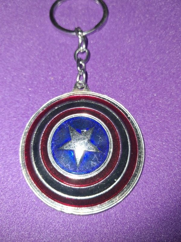 Captain America Shield keychain. Pack of 1