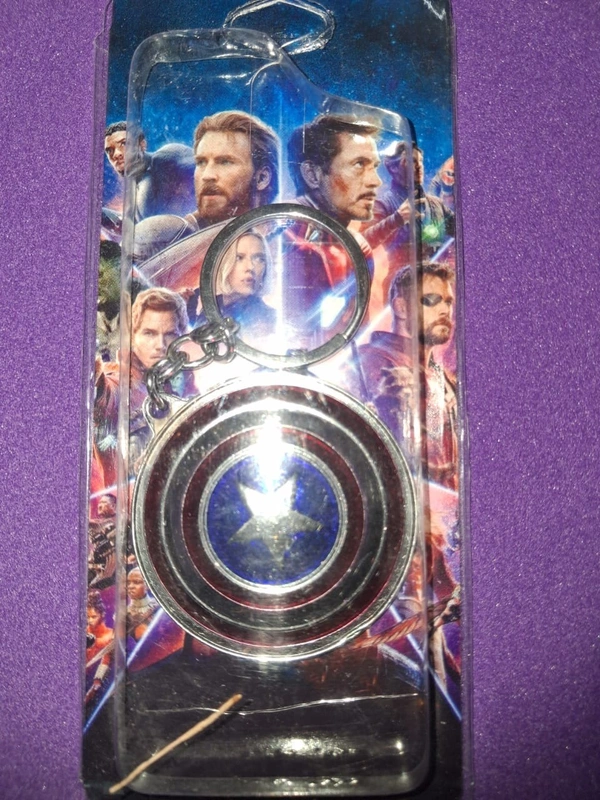 Captain America Shield keychain. Pack of 1