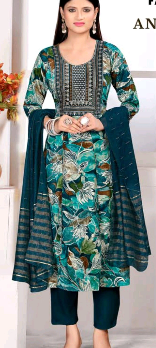 ANDAAZ STICHED SUIT 005 - Cyprus, L
