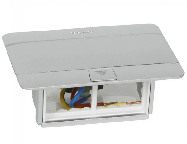 Legrand 4M Popup Box Matt Aluminium (054011)