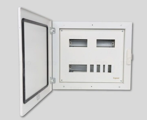 Legrand Distribution Board TPN DD - 4 WAY TPN DB (12 + 8 Incomer)
