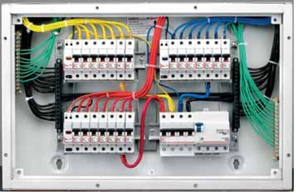 Legrand Distribution Board TPN DD - 4 WAY TPN DB (12 + 8 Incomer)