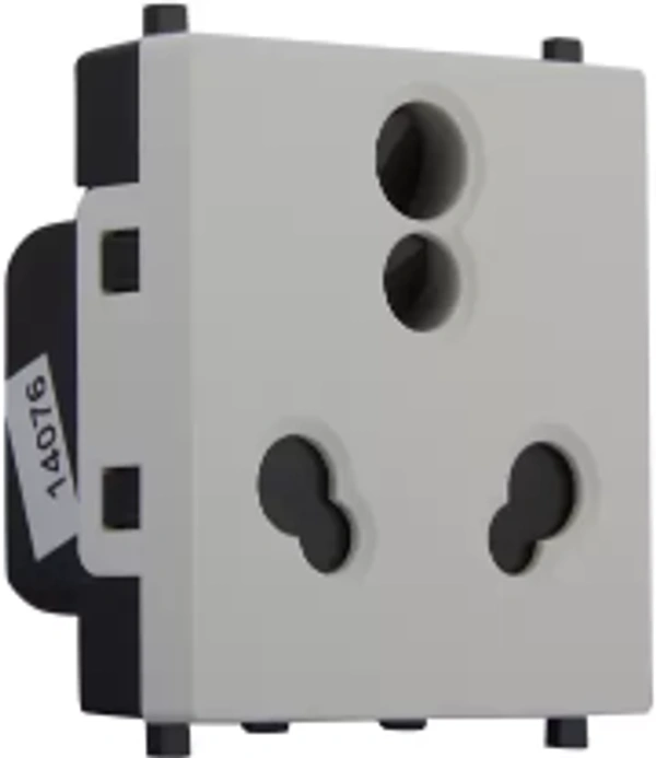 Schneider Zencelo 3 Pin Socket 6A/16A