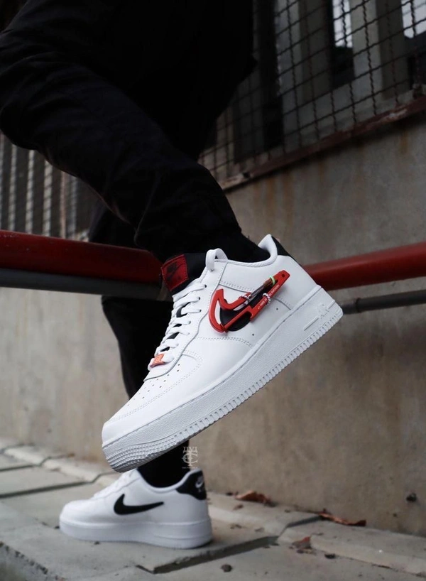 Nike Airforce 1 Low Carabiner Swoosh Red