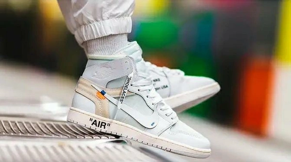 Nike Air Jordan Retro 1 Off White